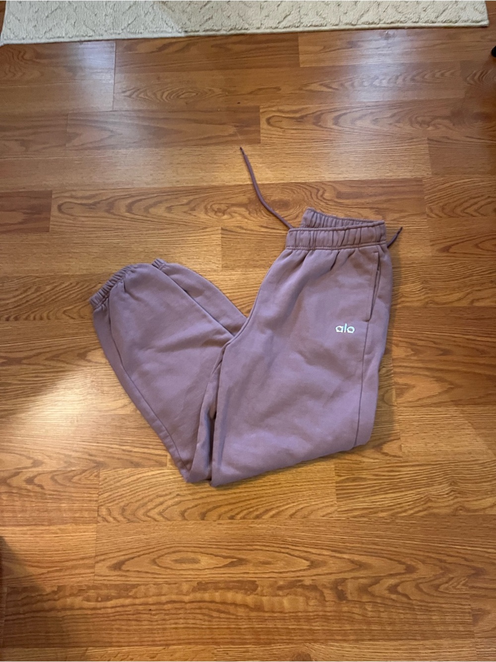 Alo accolade joggers